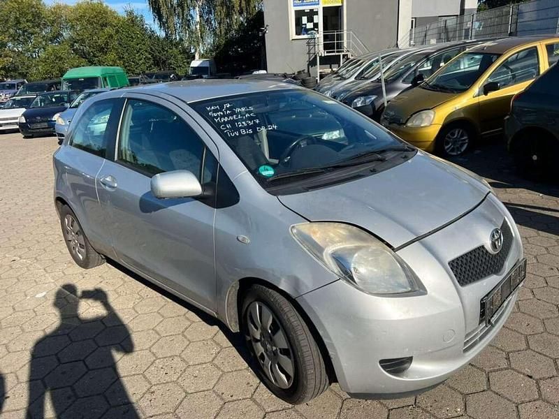 Silver mica metallic Gebraucht 2006 Toyota Yaris Sol Kleinwagen | 1.350 € (Guter Preis) - Bild 1/4