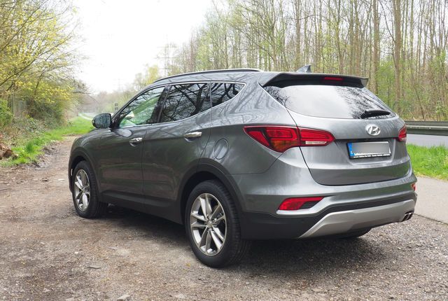 Gebraucht Hyundai Santa Fe 272 PS (200 kW) 2016 Silber SUV