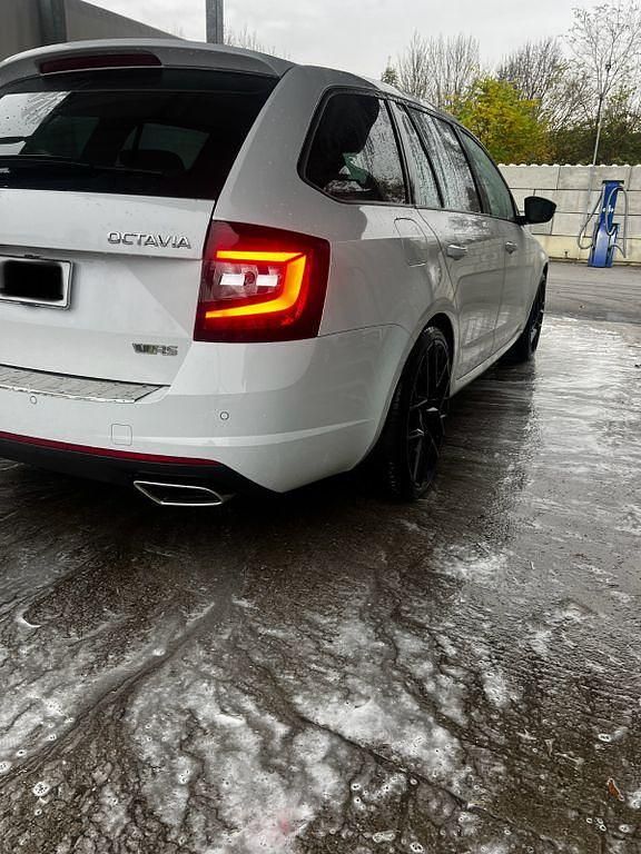 Gebraucht Skoda Octavia RS 184 PS (135 kW) 2017 Weiß Kombi