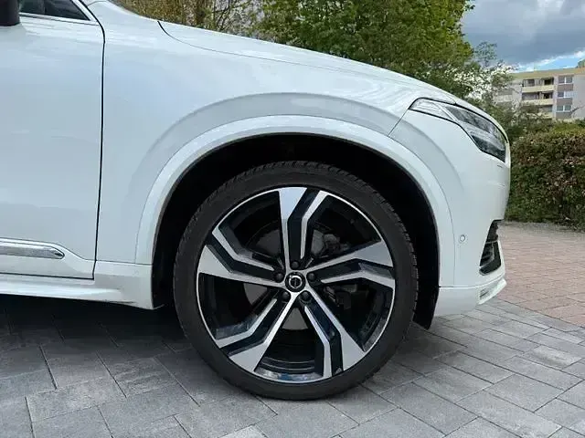 Second-hand Volvo XC90 Ultimate 235 CP (172 kW) 2023 Alb SUV