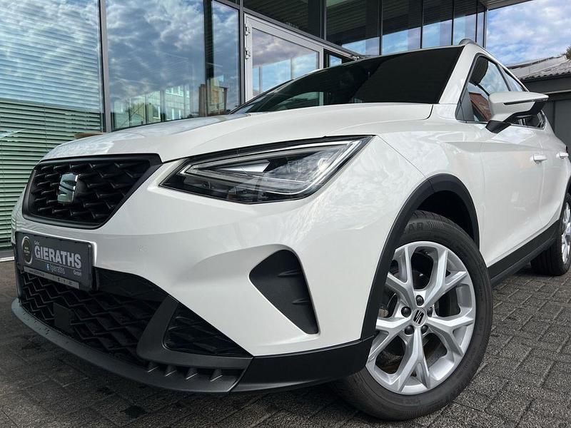 Gebraucht Seat Arona FR 110 PS (80 kW) 2024 Weiss SUV