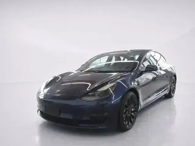 Gebraucht Tesla Model 3 377 kW (513 PS) 2022 Weiß Limousine