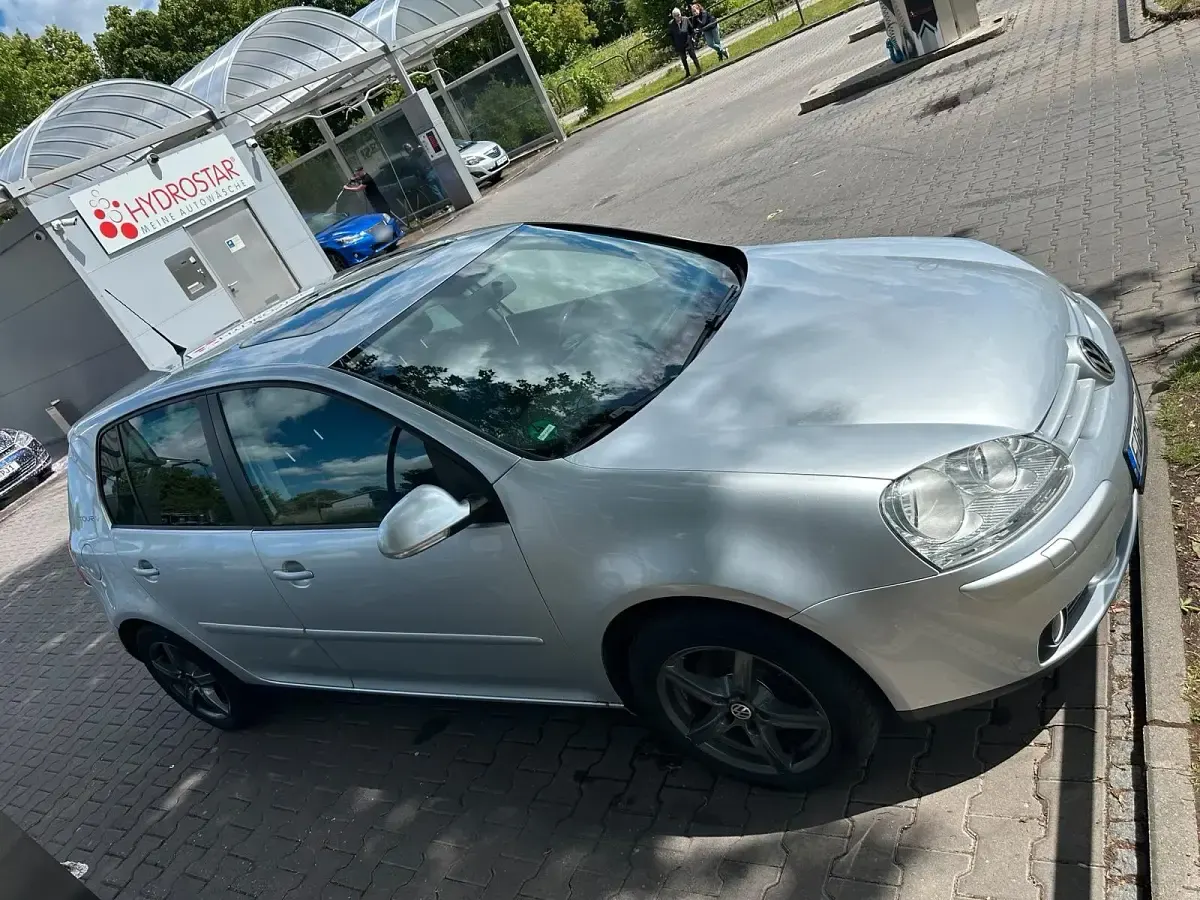 Gebraucht VW Golf V 140 PS (102 kW) 2007 Silber Limousine