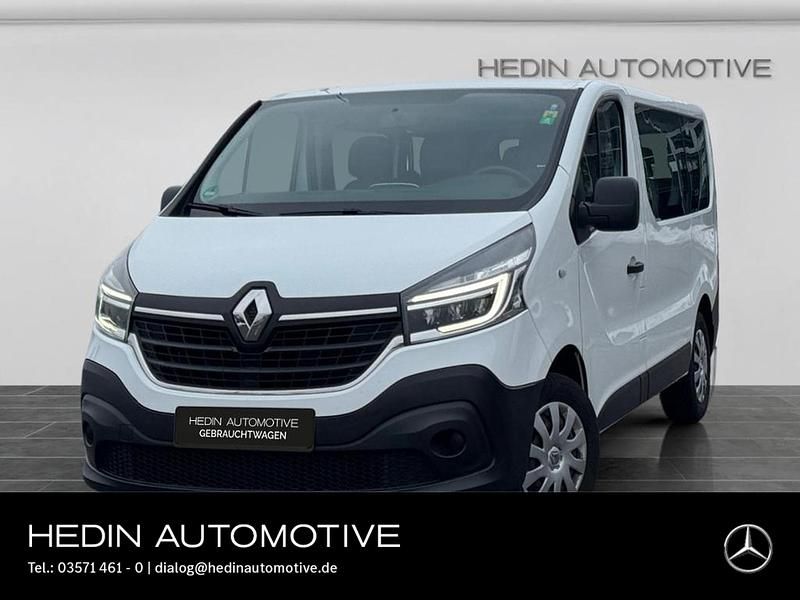 Gebraucht Renault Trafic Life 120 PS (88 kW) 2019 Gletscherweiss Van / Kleinbus
