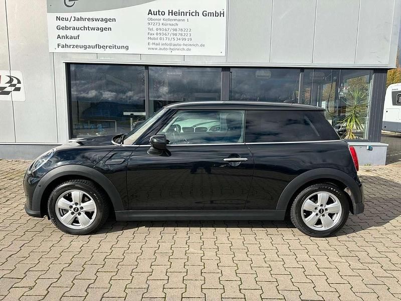 Occasion Mini Cooper Essential 136 PK (100 kW) 2023 Zwart Hatchback