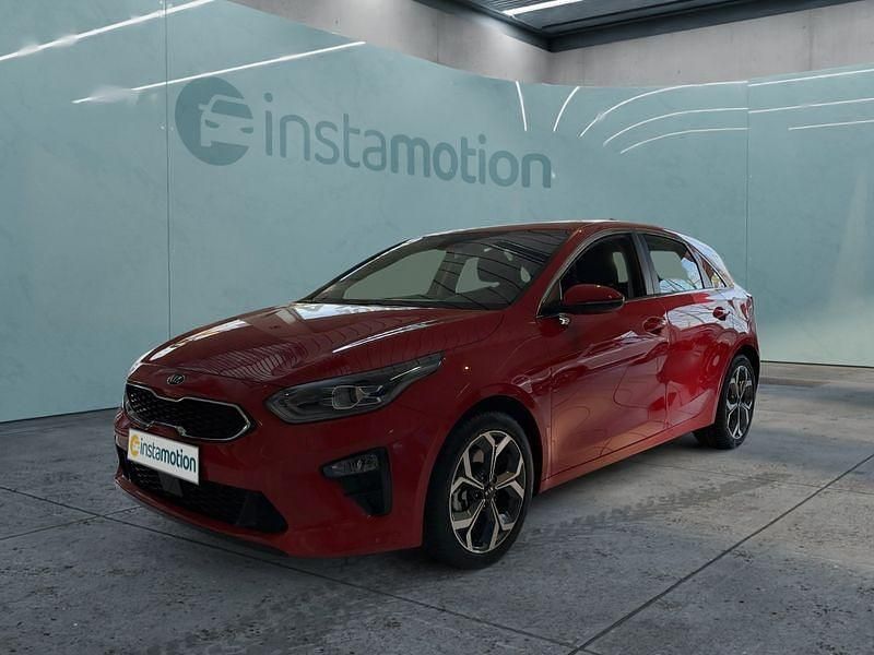 Rot Gebraucht 2020 Kia Ceed Spirit Kleinwagen | 22.499 € (Teuer) - Bild 1/4