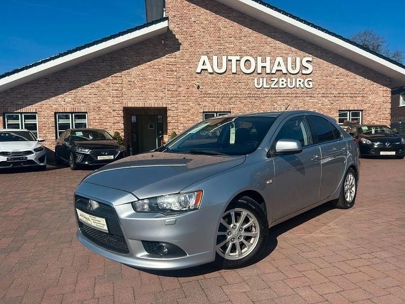 Gebraucht Mitsubishi Lancer Edition 117 PS (86 kW) 2011 Silber Limousine