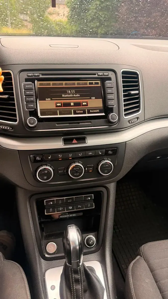Gebraucht VW Sharan 177 PS (130 kW) 2015 Schwarz Van / Kleinbus