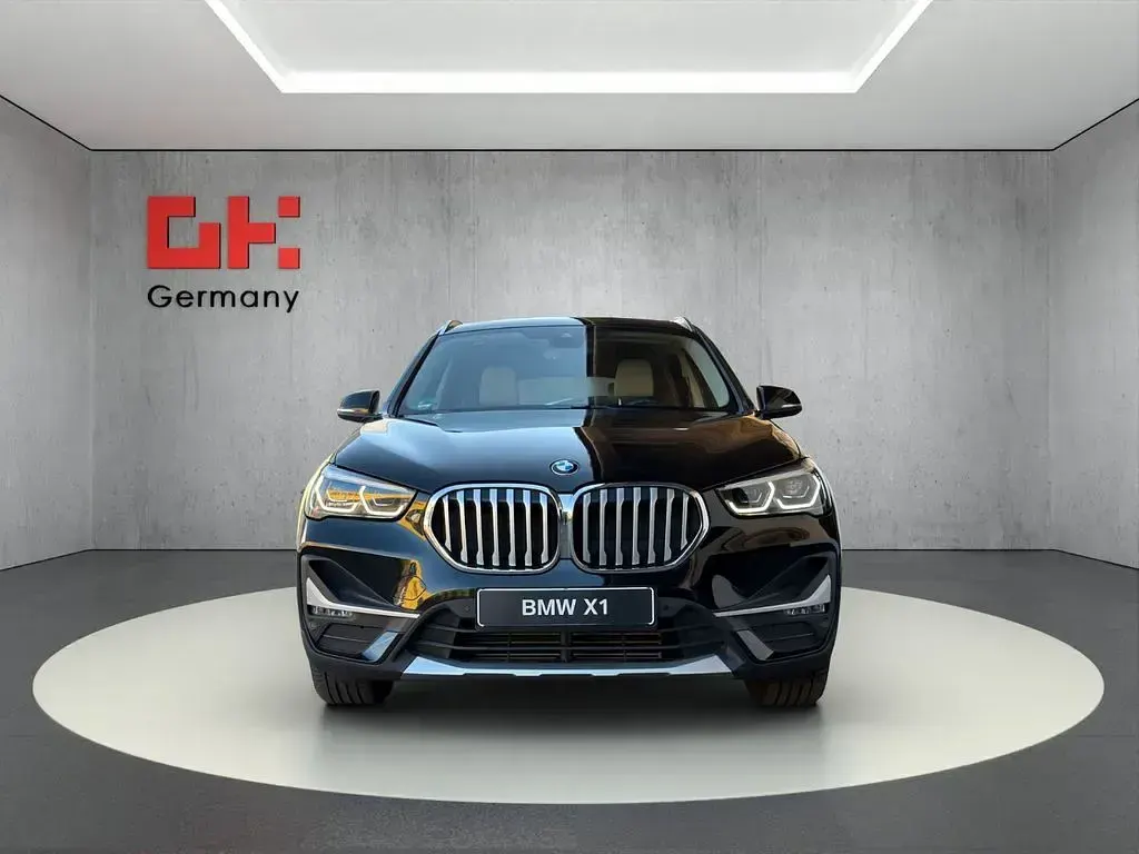 Gebraucht BMW X1 Sport Line 150 PS (110 kW) 2022 Schwarz SUV