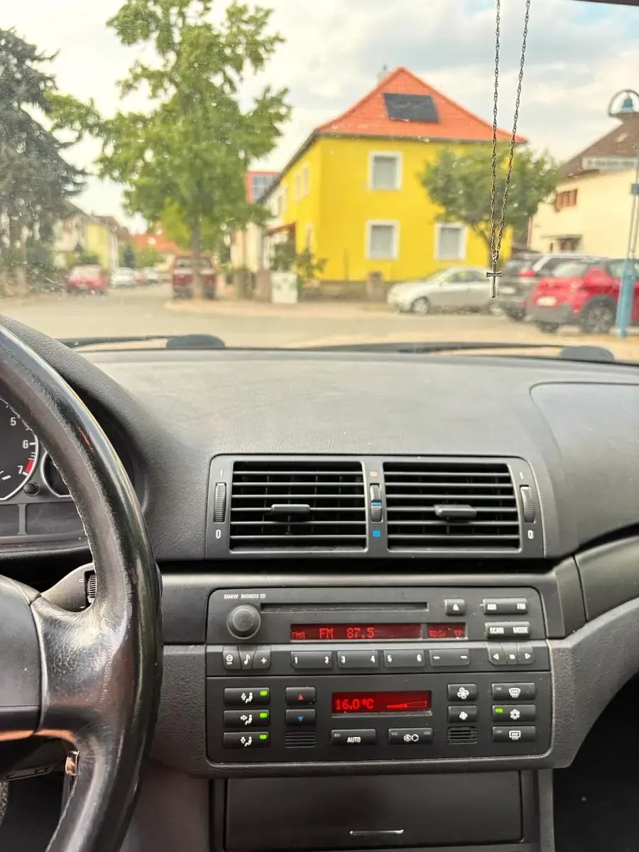 Gebraucht BMW 318 143 PS (105 kW) 2004 Silber Limousine