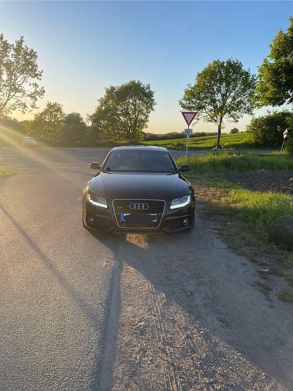 Schwarz Gebraucht 2011 Audi A5 Sportback Sport Kleinwagen | 9.100 € (Fairer Preis) - Bild 1/4