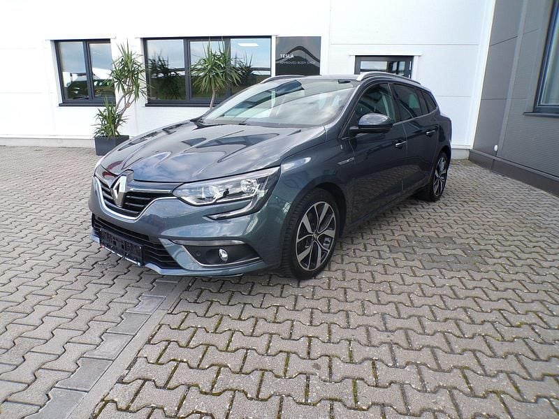 Grau Gebraucht 2019 Renault Mégane GrandTour Bose Edition Kombi | 13.490 € (Fairer Preis) - Bild 1/4