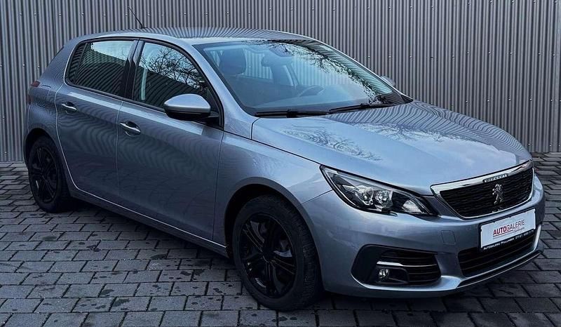Gebraucht Peugeot 308 Active 131 PS (96 kW) 2021 Silber Kleinwagen