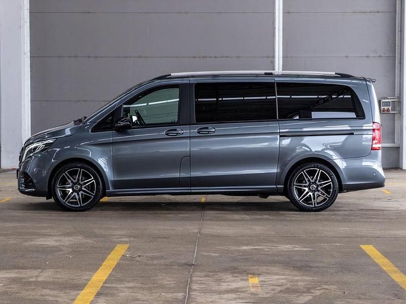 Gebraucht Mercedes V300 Exclusive 237 PS (174 kW) 2022 Grau Van / Kleinbus