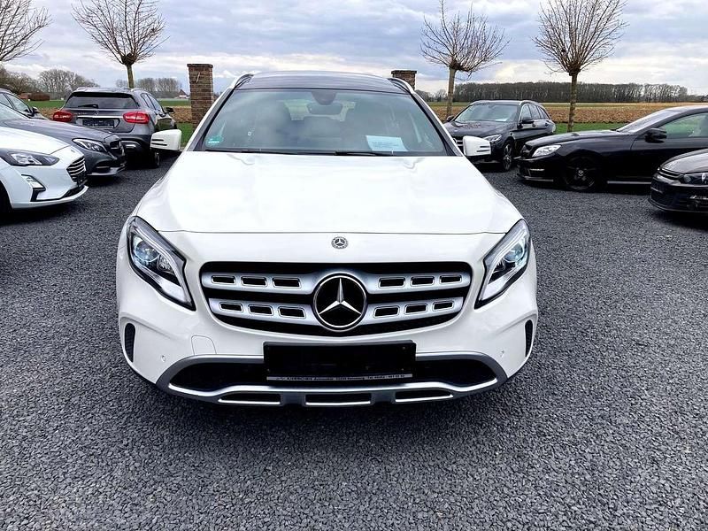 Gebraucht Mercedes GLA180 122 PS (89 kW) 2017 Calcitweiss SUV