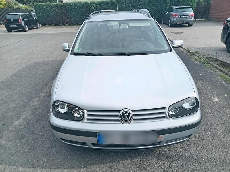 Silber Gebraucht 2003 VW Golf IV Kombi | 1.500 € (Fairer Preis) - Bild 1/4