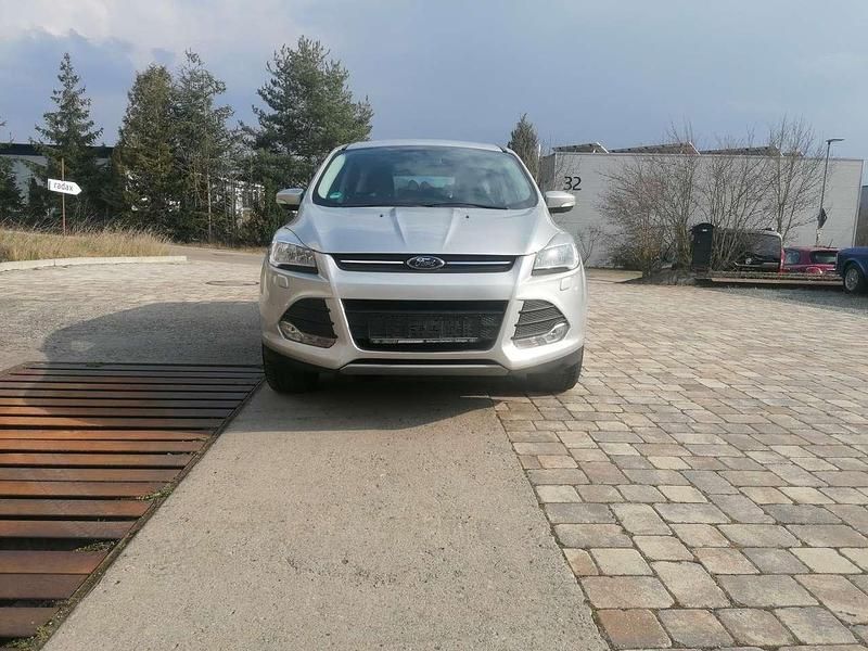 Gebraucht Ford Kuga Trend 150 PS (110 kW) 2013 Polarsilber metallic SUV
