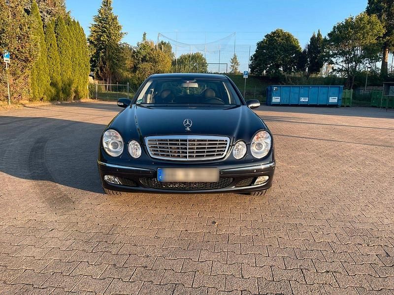 Gebraucht Mercedes E320 Elegance 224 PS (164 kW) 2004 Limousine