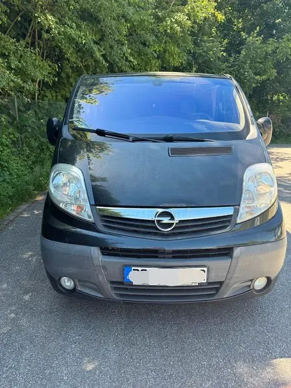 Gebraucht Opel Vivaro 145 PS (106 kW) 2011 Schwarz Van / Kleinbus