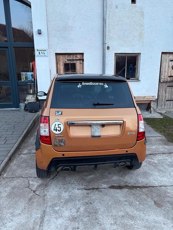 Second-hand Ligier IXO 2011 Portocaliu Hatchback