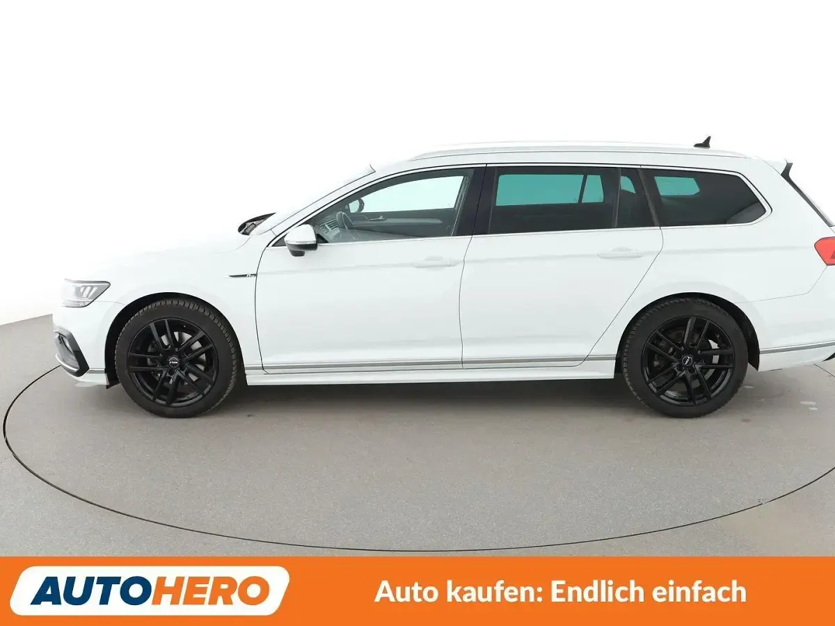 Gebraucht VW Passat Elegance 150 PS (110 kW) 2021 Weiß Kombi