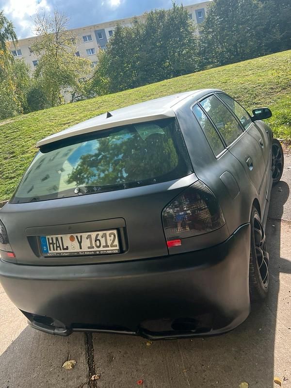 Schwarz Gebraucht 2003 Audi A3 Kleinwagen | 500 € (Superpreis) - Bild 1/4