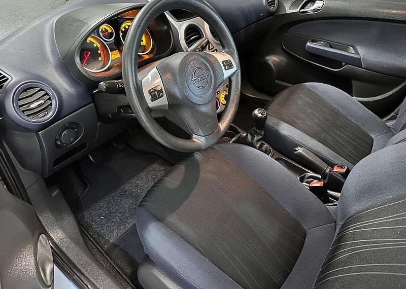 Gebraucht Opel Corsa 85 PS (62 kW) 2010 Blau Kleinwagen