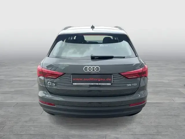 Gebraucht Audi Q3 Basis 150 PS (110 kW) 2022 Nanograu metallic SUV