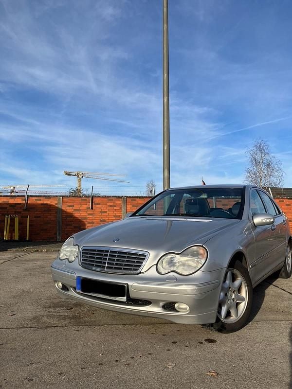 Gebraucht Mercedes C240 170 PS (125 kW) 2001 Silber Limousine