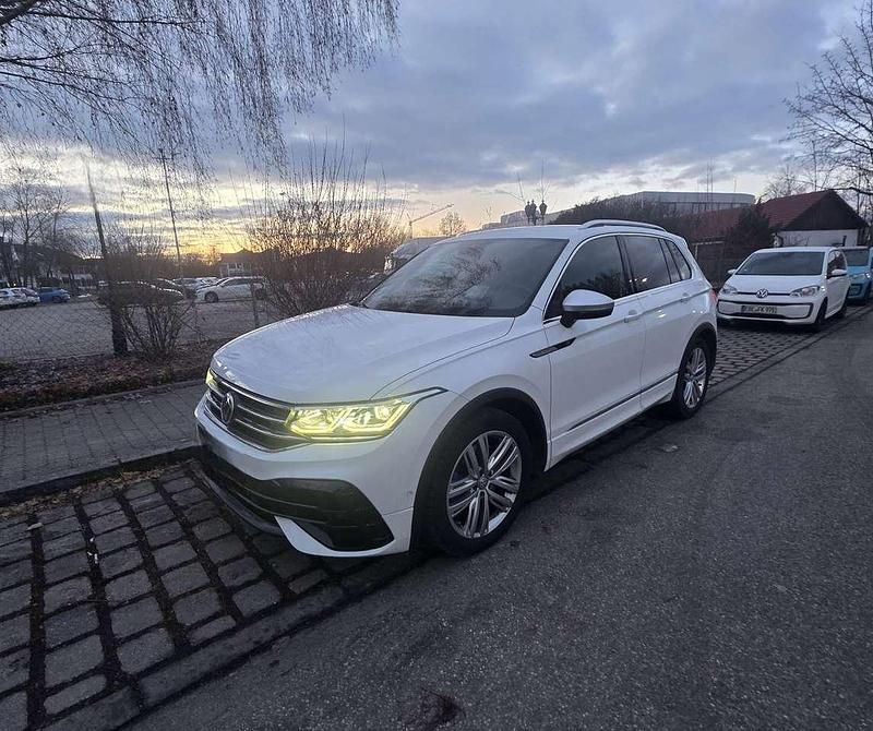 Gebraucht VW Tiguan R 320 PS (235 kW) 2021 Weiß SUV