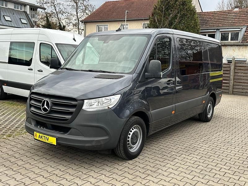 Gebraucht Mercedes Sprinter 163 PS (119 kW) 2021 Grau Van