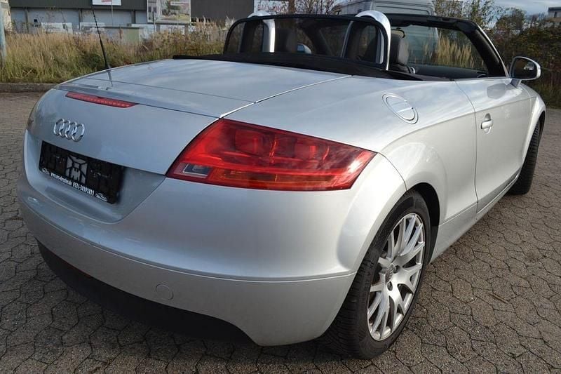 Silber Gebraucht 2008 Audi TT Roadster Design Cabrio | 7.999 € (Guter Preis) - Bild 1/4