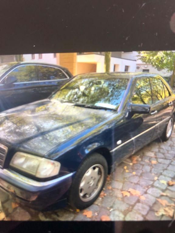 Usata Mercedes C280 Elegance 197 CV (144 kW) 1997 Nero Berlina