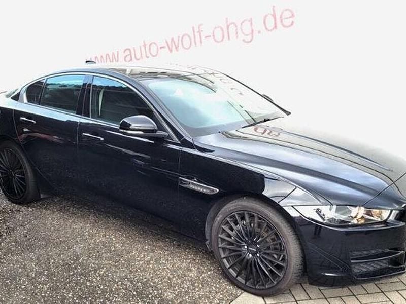 Gebraucht Jaguar XE Pure 200 PS (147 kW) 2017 Schwarz Limousine