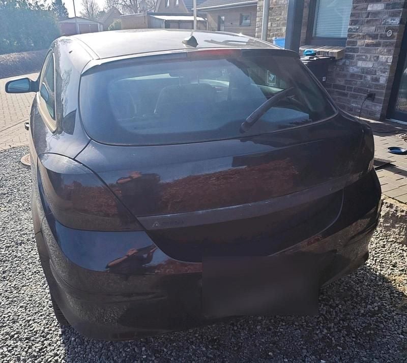Gebraucht Opel Astra GTC 115 PS (84 kW) 2008 Schwarz Coupé