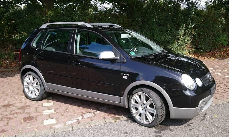 Schwarz Gebraucht 2004 VW Polo Cross Kleinwagen | 1.450 € (Superpreis) - Bild 1/4