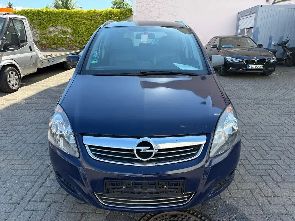 Gebraucht Opel Zafira Design Edition 110 PS (80 kW) 2011 Blau Van / Kleinbus