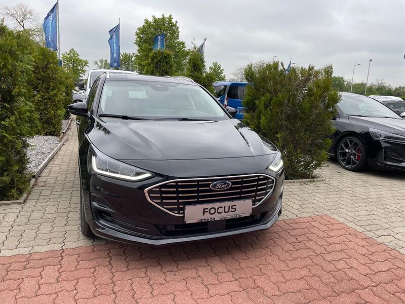 Schwarz Neu 2025 Ford Focus Titanium Limousine | 31.190 € (Etwas zu teuer) - Bild 1/4