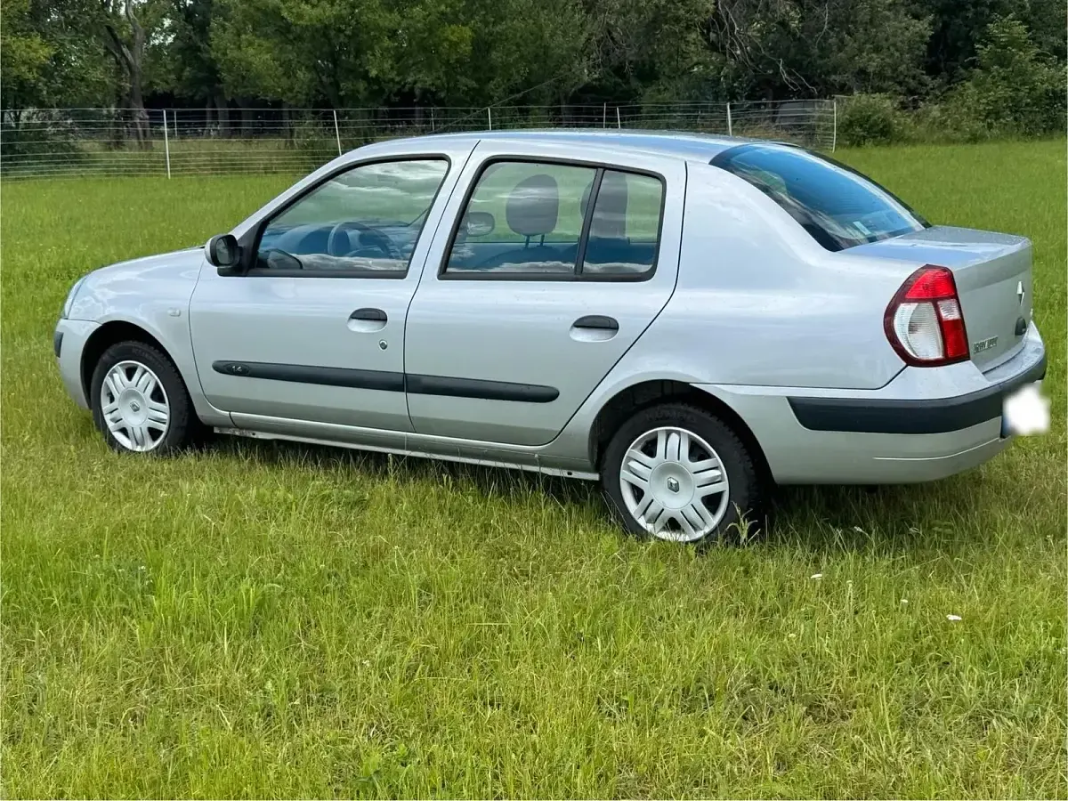 Gebraucht Renault Clio 75 PS (55 kW) 2005 Silber Kleinwagen