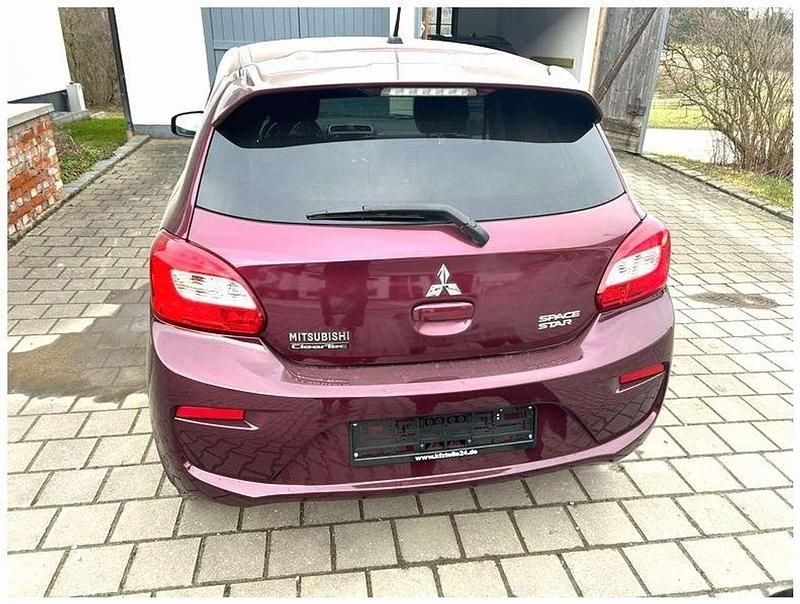 Gebraucht Mitsubishi Space Star 80 PS (58 kW) 2016 Rot Limousine