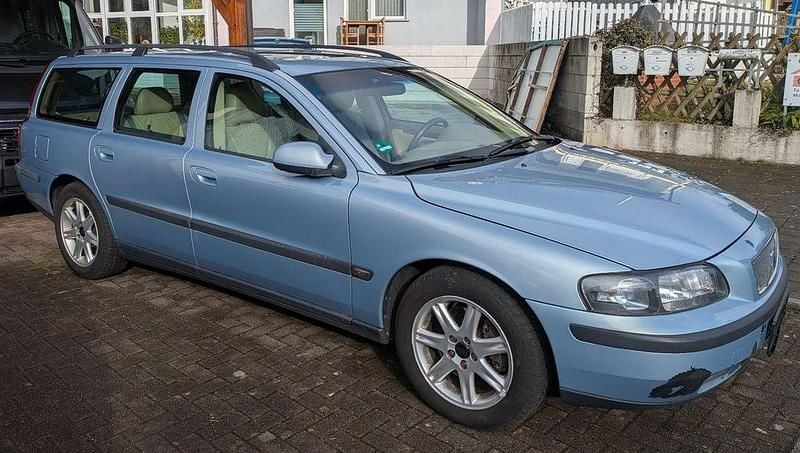 Gebraucht Volvo V70 140 PS (102 kW) 2002 Blau Kombi