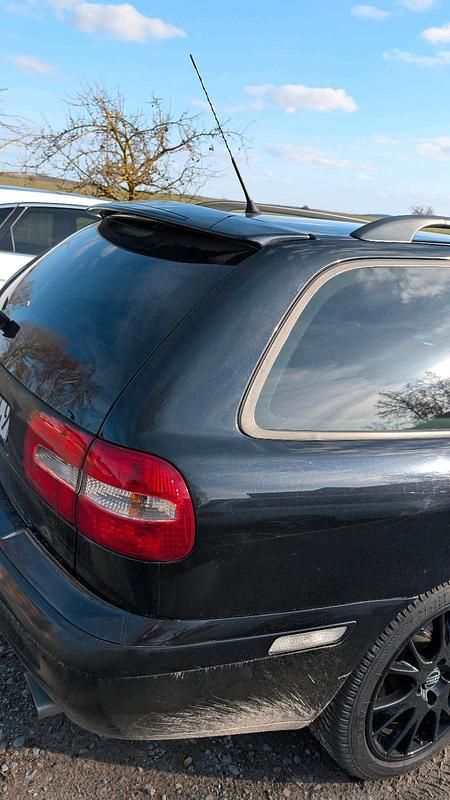 Gebraucht Volvo V40 163 PS (119 kW) 2003 Schwarz Kombi