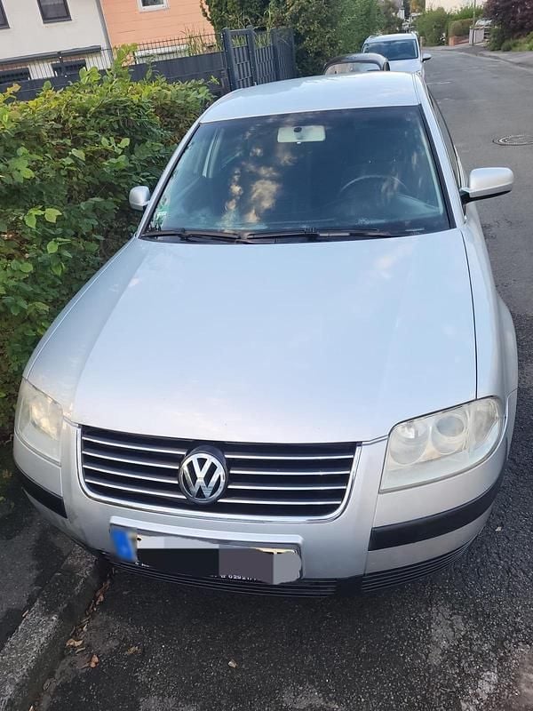 Gebraucht VW Passat 115 PS (84 kW) 2004 Grau Limousine