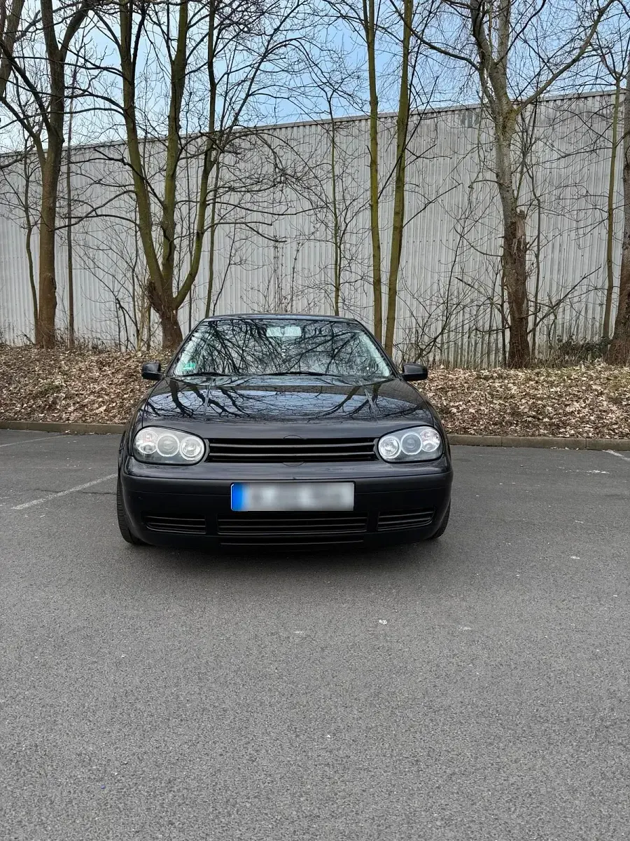 Usata VW Golf VI 75 CV (55 kW) 2010 Nero Utilitaria