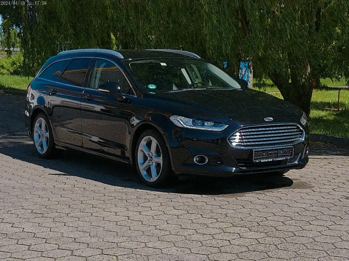 Gebraucht Ford Mondeo Titanium 179 PS (131 kW) 2018 Schwarz Kombi