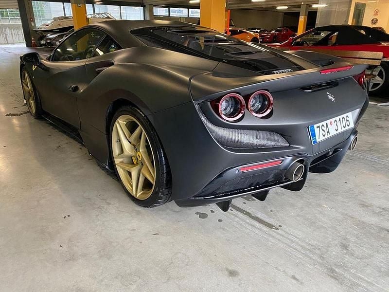Second-hand Ferrari F8 721 CP (530 kW) 2020 Argintiu
