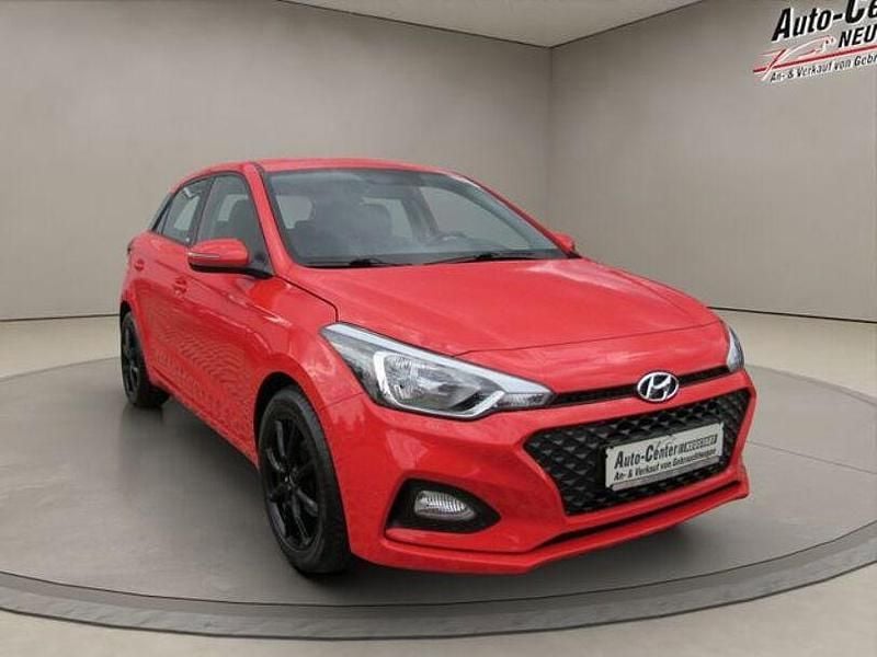 Rot Gebraucht 2020 Hyundai i20 Select Kleinwagen | 12.390 € (Fairer Preis) - Bild 1/4
