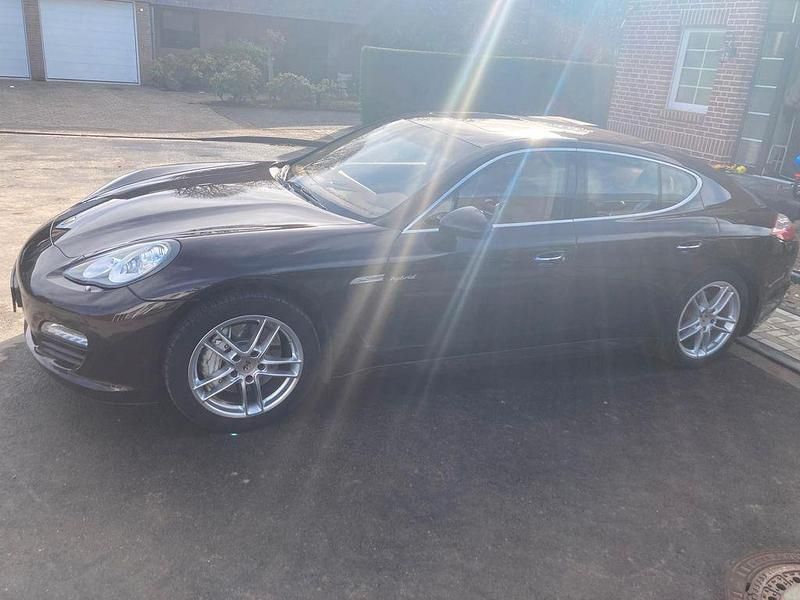 Gebraucht Porsche Panamera S 379 PS (278 kW) 2012 Braun Limousine