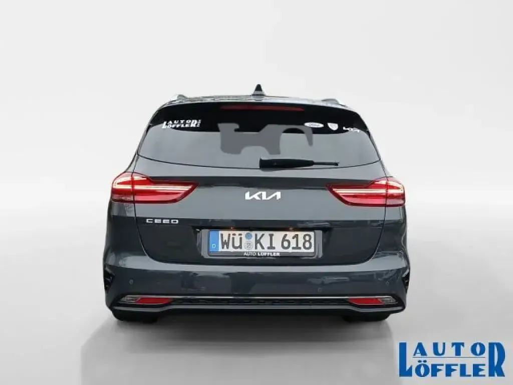 Gebraucht Kia Ceed 140 PS (102 kW) 2025 Pentametal (grau) (metallic) Kleinwagen