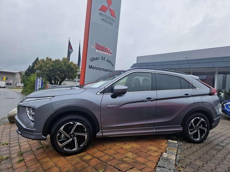 Gebraucht Mitsubishi Eclipse Cross Plus 98 PS (72 kW) 2022 Platinum grau SUV